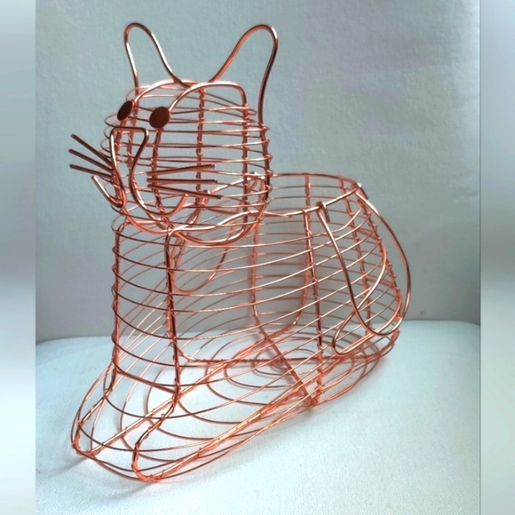 Cooper Wire Shaped Cat Basket with Handles NWOT Tag - Picture 2 of 6